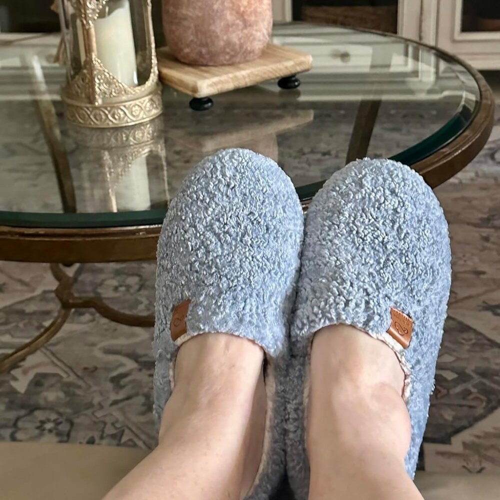 🆕EverFoam Women Light Blue Faux Shearling Memory Foam Lightweight House Shoes